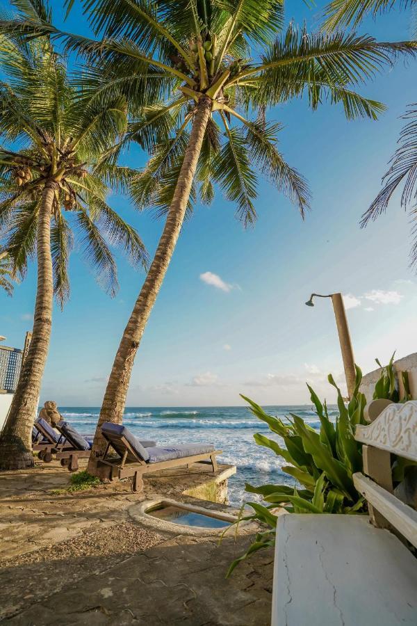Blue Sky Beach Resort Unawatuna Bagian luar foto