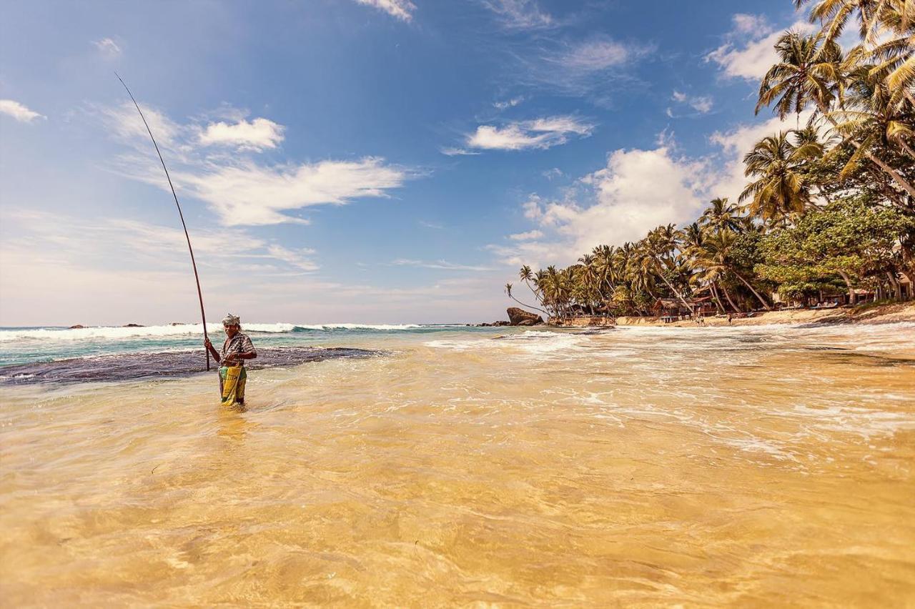 Blue Sky Beach Resort Unawatuna Bagian luar foto